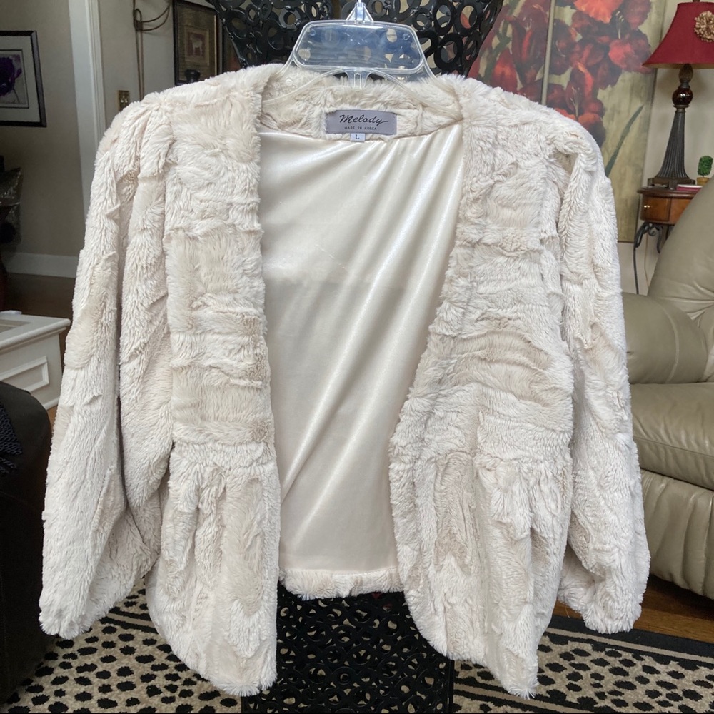 Melody brand super soft, comfy, and textured cream short shrug Large